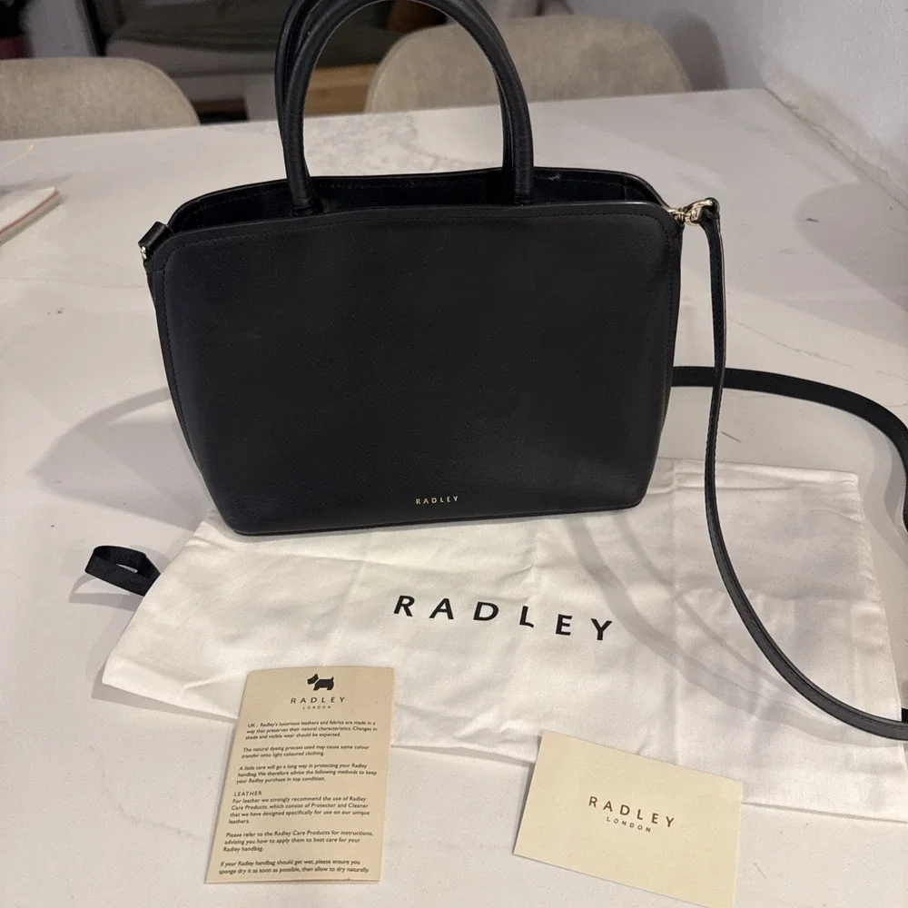 Radley London Bow Street women's medium leather Zip top Satchel purse bag black